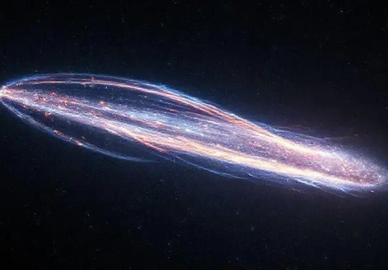 A Glimpse of Rare Multi-Tailed Comet 3I/ATLAS Captured Near Galaxy