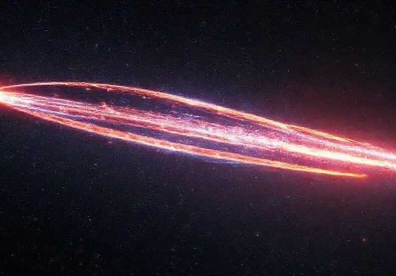 Spectacular Sight: The Rare Multi-Tailed Interstellar Comet 3I/ATLAS Revealed